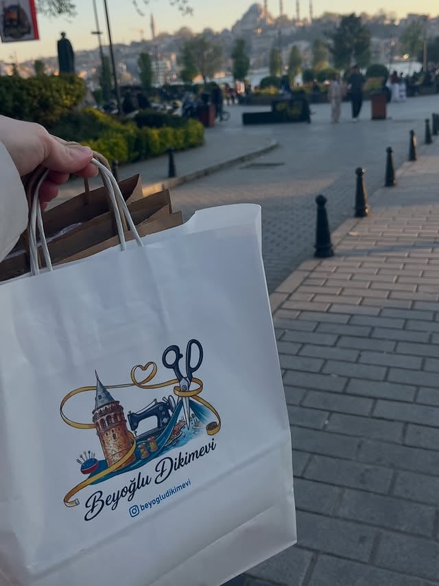 Burgu Saplı Beyaz Kraft Çanta Beyoğlu Dikimevi